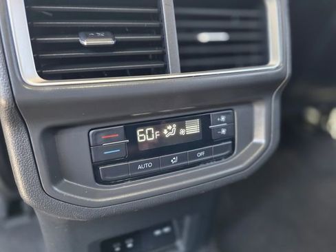 Used 2024 Volkswagen Atlas SE FWD image 20