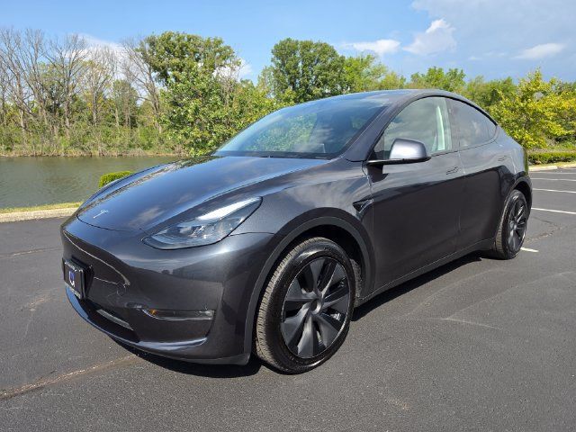 Used 2025 Tesla Model Y Long Range AWD/4WD image 13