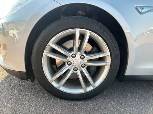 Used 2013 Tesla Model S Performance RWD image 38