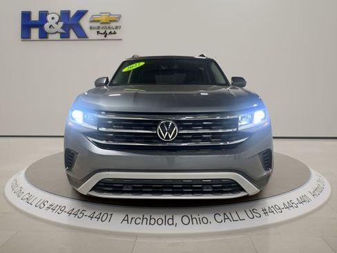 Used 2022 Volkswagen Atlas SE w/ Panoramic Sunroof Package FWD image 3