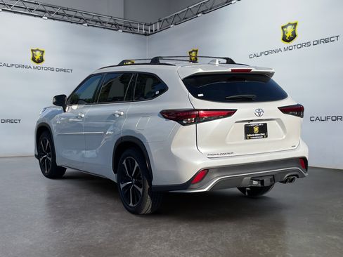 Used 2022 Toyota Highlander XSE image 3