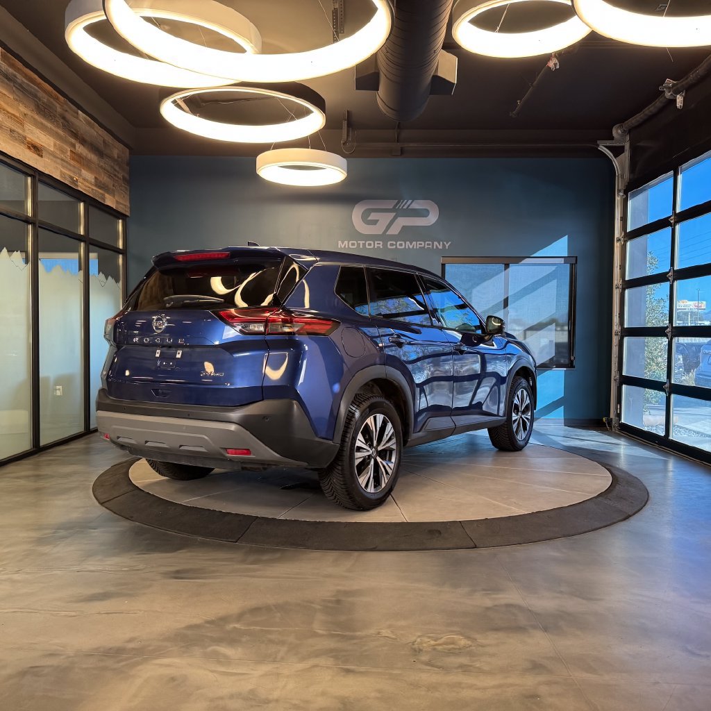 Used 2021 Nissan Rogue SV AWD/4WD image 3