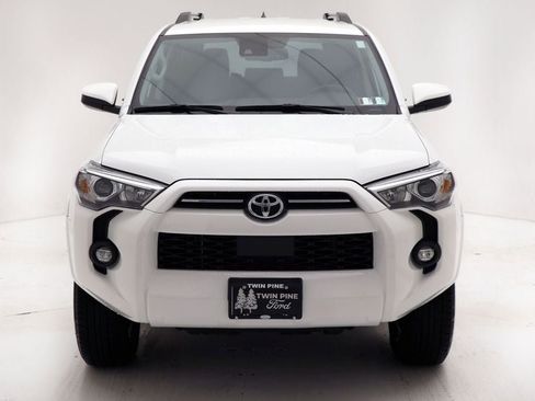 Used 2024 Toyota 4Runner SR5 image 5