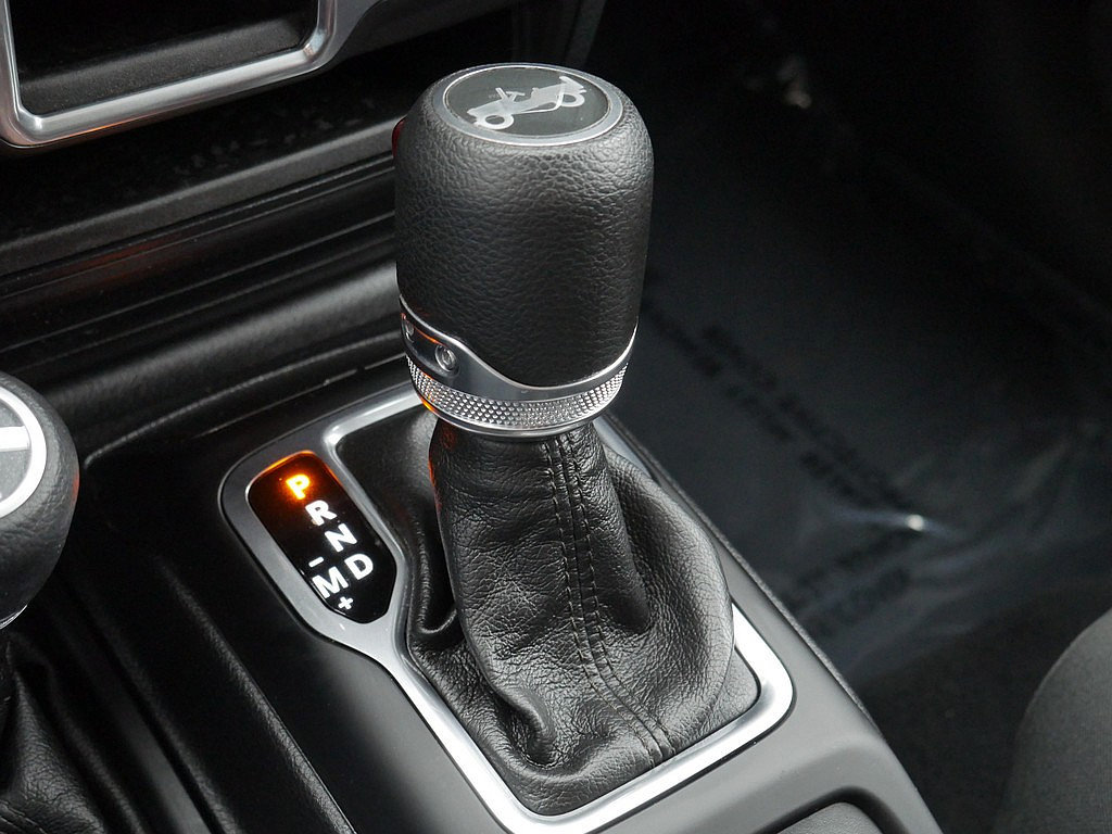 Used 2018 Jeep Wrangler Unlimited Sport AWD/4WD image 43