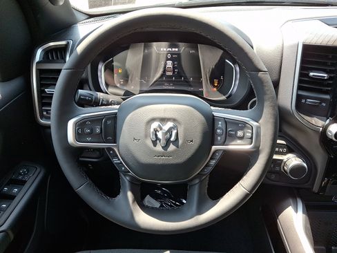 New 2026 RAM 1500 Big Horn AWD/4WD image 13