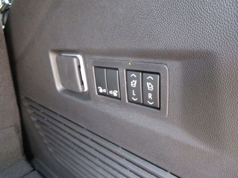 New 2026 GMC Yukon Denali w/ Denali Reserve Package image 12