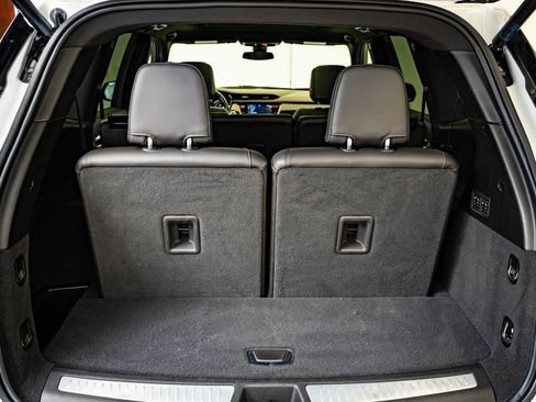 Used 2023 Cadillac XT6 Sport image 17