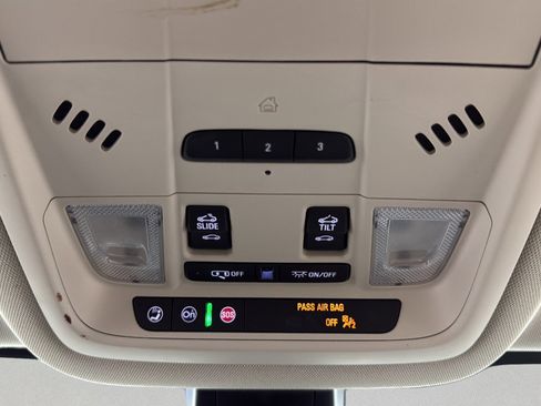 Used 2023 GMC Acadia Denali w/ Denali Ultimate Package image 34