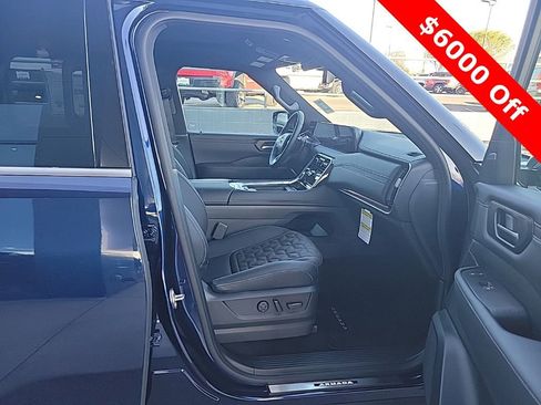 New 2025 Nissan Armada Platinum image 17