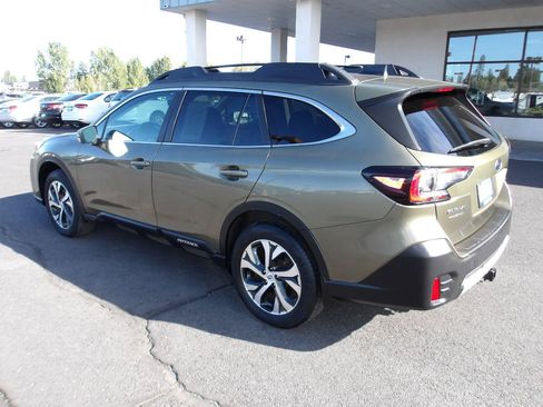 Used 2020 Subaru Outback Limited w/ Popular Package #2 AWD/4WD image 3