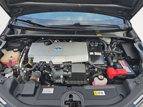 Used 2017 Toyota Prius Three w/ Advanced Technology Package FWD image 25