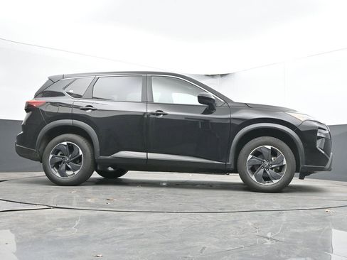 Used 2025 Nissan Rogue SV AWD/4WD image 31