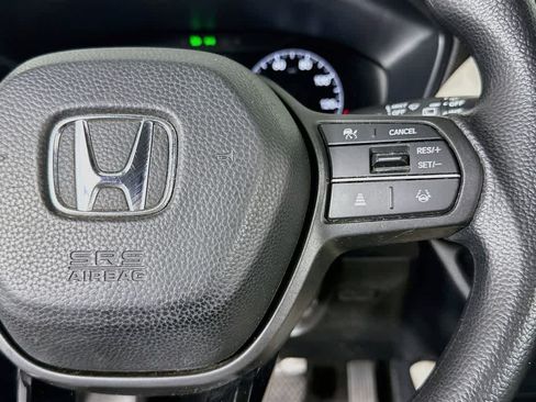 Used 2023 Honda HR-V LX image 15