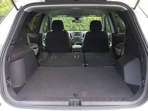 Used 2024 Chevrolet Equinox LS w/ LS Convenience Package image 50