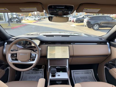 New 2026 Land Rover Range Rover Long Wheelbase SE image 19