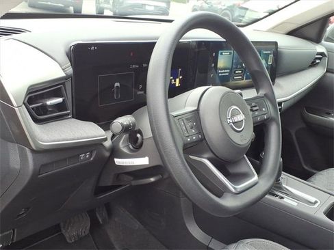 New 2025 Nissan Kicks SV w/ SV Premium Package image 12