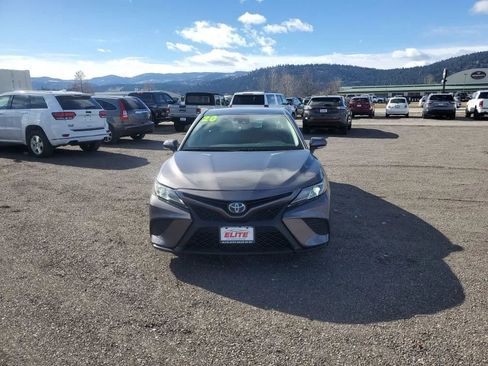 Used 2020 Toyota Camry LE FWD image 3