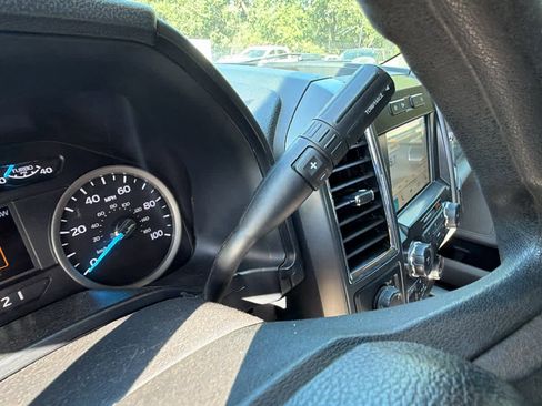 Used 2017 Ford F350 XLT w/ XLT Premium Package AWD/4WD image 12