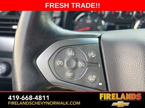 Used 2016 Chevrolet Suburban LT image 24