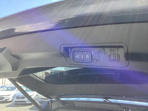 Used 2021 Ford Explorer Limited w/ Equipment Group 301A image 16