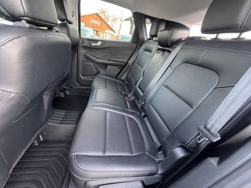 Used 2021 Ford Escape SEL w/ Technology Package image 19