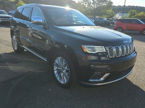 Used 2018 Jeep Grand Cherokee Summit AWD/4WD image 2