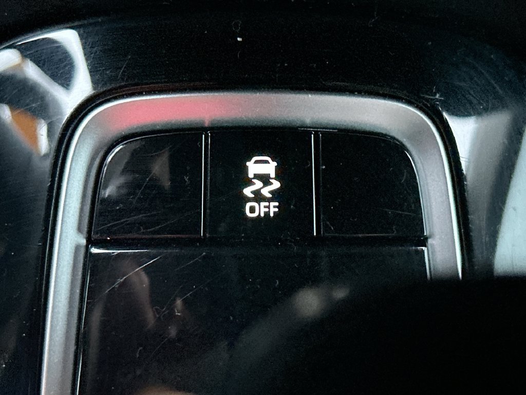 Used 2023 Toyota Corolla LE FWD image 32