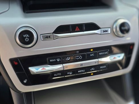 Used 2024 Ford Explorer XLT w/ Equipment Group 202A image 31