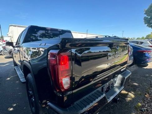 Used 2025 GMC Sierra 1500 Elevation w/ Elevation Premium Package AWD/4WD image 3