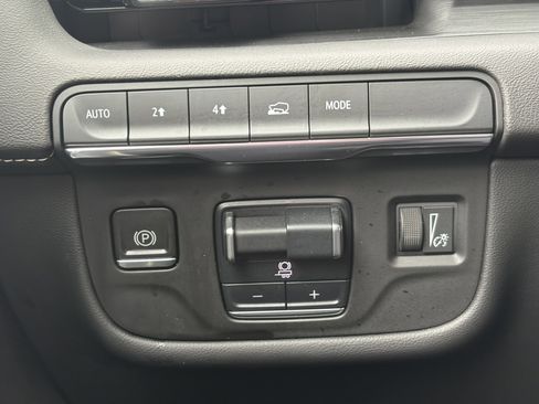 Used 2021 Cadillac Escalade Sport AWD/4WD image 33