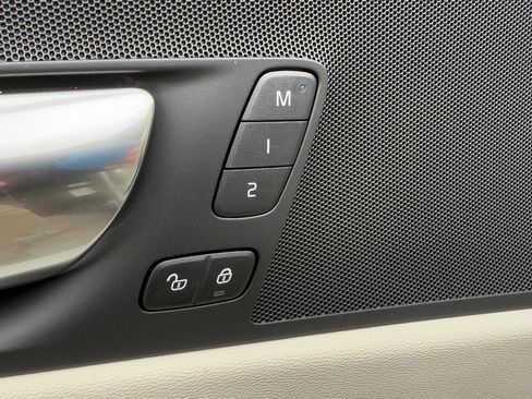 New 2025 Volvo XC60 T8 Plus w/ Protection Package Premier image 10