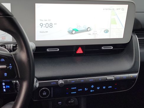 Used 2024 Hyundai Ioniq 5 SE image 12