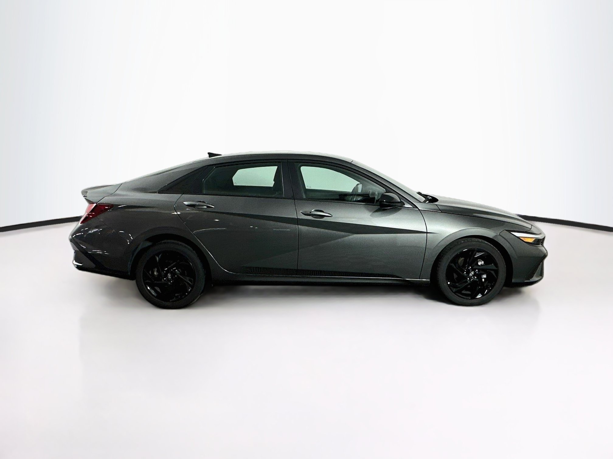 Used 2026 Hyundai Elantra Sport FWD image 10