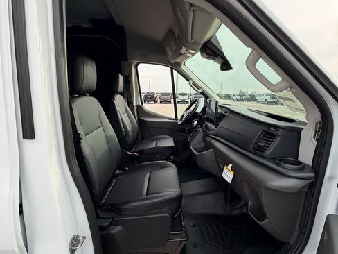 New 2026 Ford Transit 250 148 Medium Roof w/ Load Area Protection Package image 7