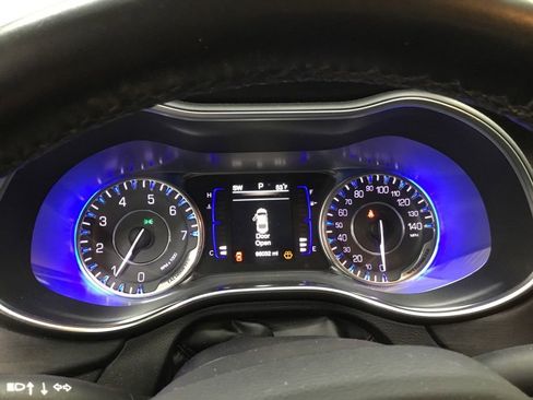 Used 2017 Chrysler 200 LX w/ Touring Convenience Group FWD image 10