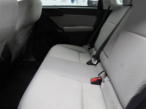 Used 2015 Subaru Forester 2.5i Premium AWD/4WD image 15