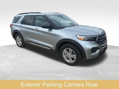 Used 2023 Ford Explorer XLT image 6