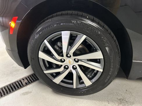 Used 2024 Chevrolet Equinox LT w/ LPO, Floor Liner Package FWD image 9