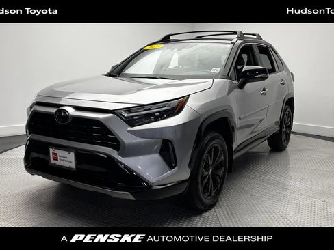 Used 2025 Toyota RAV4 XSE w/ Weather Package AWD/4WD image 1