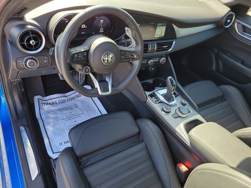 Used 2024 Alfa Romeo Giulia Veloce image 12