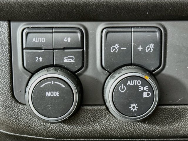 Used 2023 Chevrolet Tahoe LT w/ Luxury Package AWD/4WD image 14