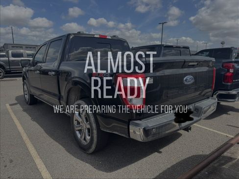Used 2023 Ford F150 Lariat w/ Equipment Group 502A High AWD/4WD image 3