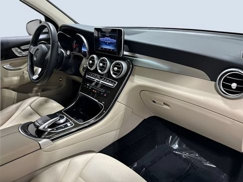Used 2016 Mercedes-Benz GLC 300 4MATIC image 11