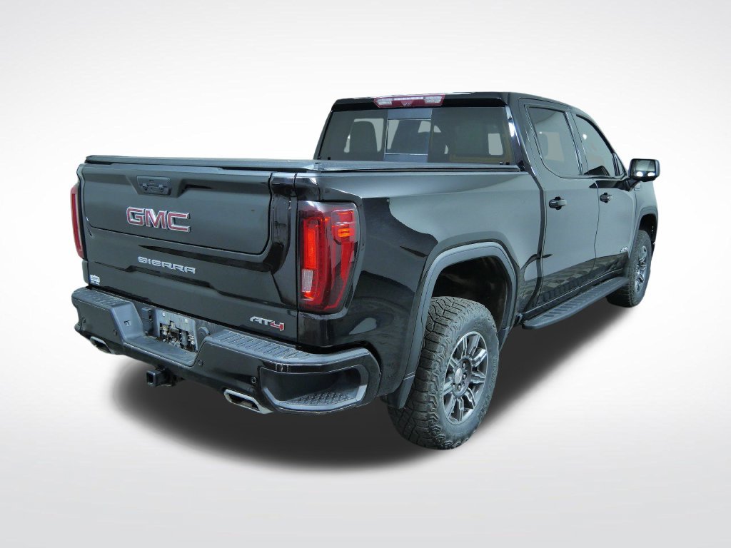 Used 2024 GMC Sierra 1500 AT4 w/ Technology Package AWD/4WD image 3