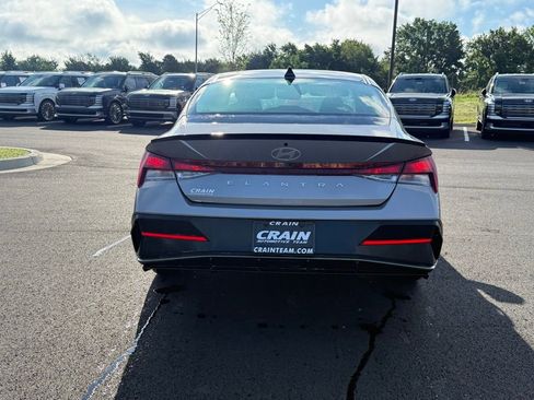 Certified 2025 Hyundai Elantra Sport FWD image 6
