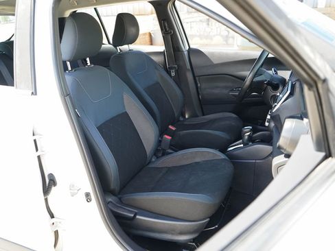 Used 2020 Nissan Kicks S FWD image 13