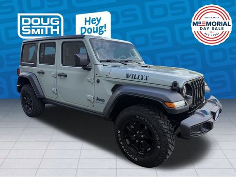 Used 2023 Jeep Wrangler Unlimited w/ Cold Weather Group AWD/4WD image 5