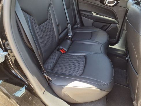 New 2025 Jeep Compass Latitude w/ Altitude Special Edition image 9