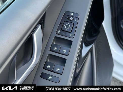 Used 2023 Kia Niro EX Touring image 15