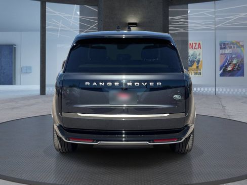 Used 2023 Land Rover Range Rover SE AWD/4WD image 5